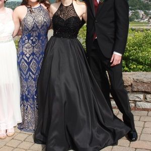 Black 2016 Sherri Hill Style 32120