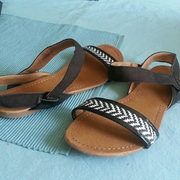 Sandals - Picture 2 of 2
