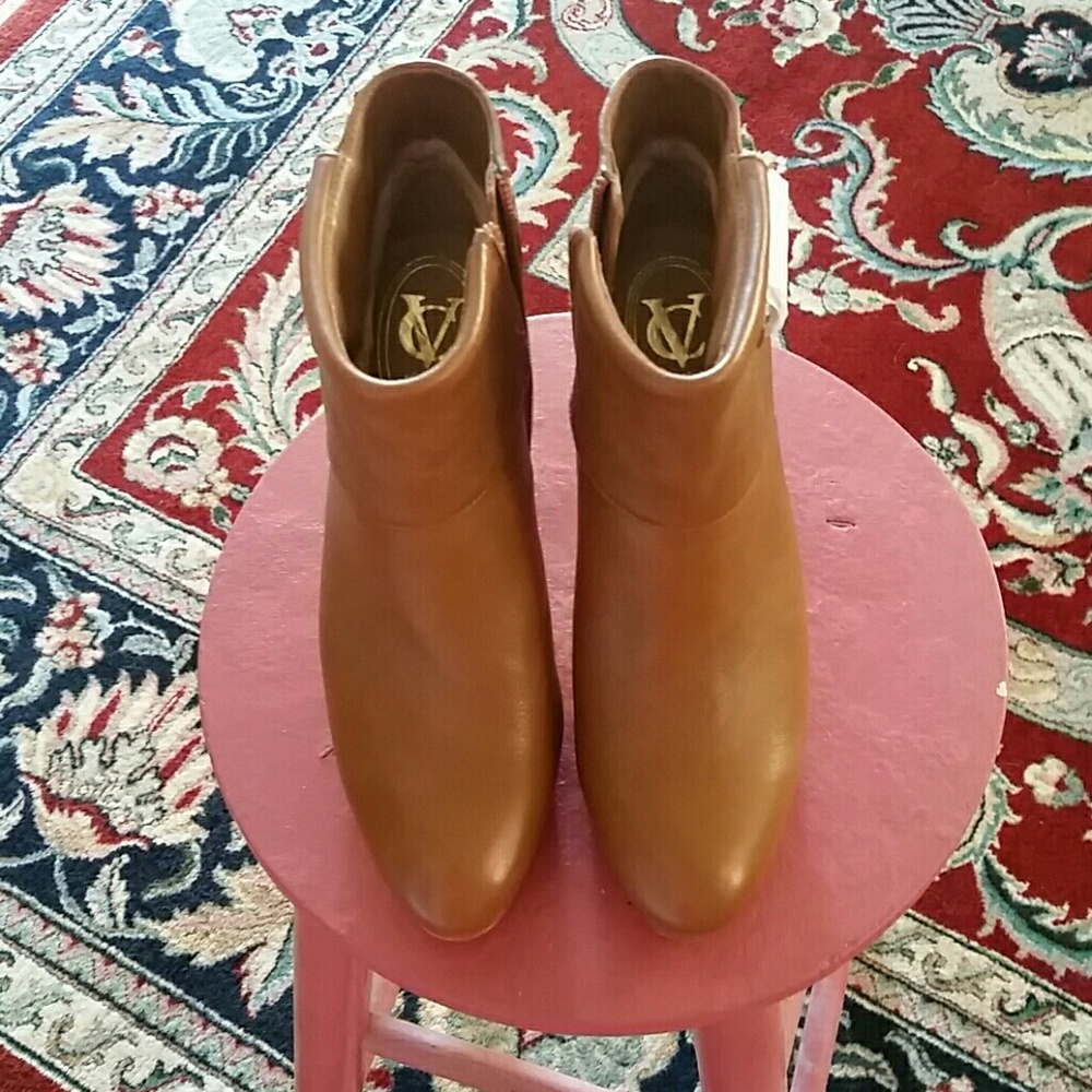 VINCE CAMUTO BOOTIES.  NEVER BEEN WORN.  SIZE 9.