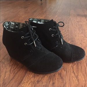 Black TOMS wedge booties