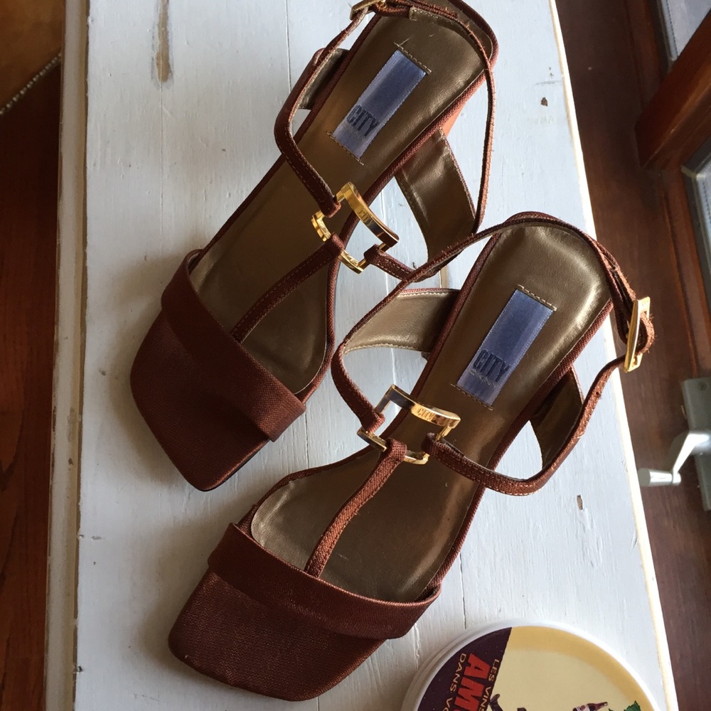 DKNY CITY shoes