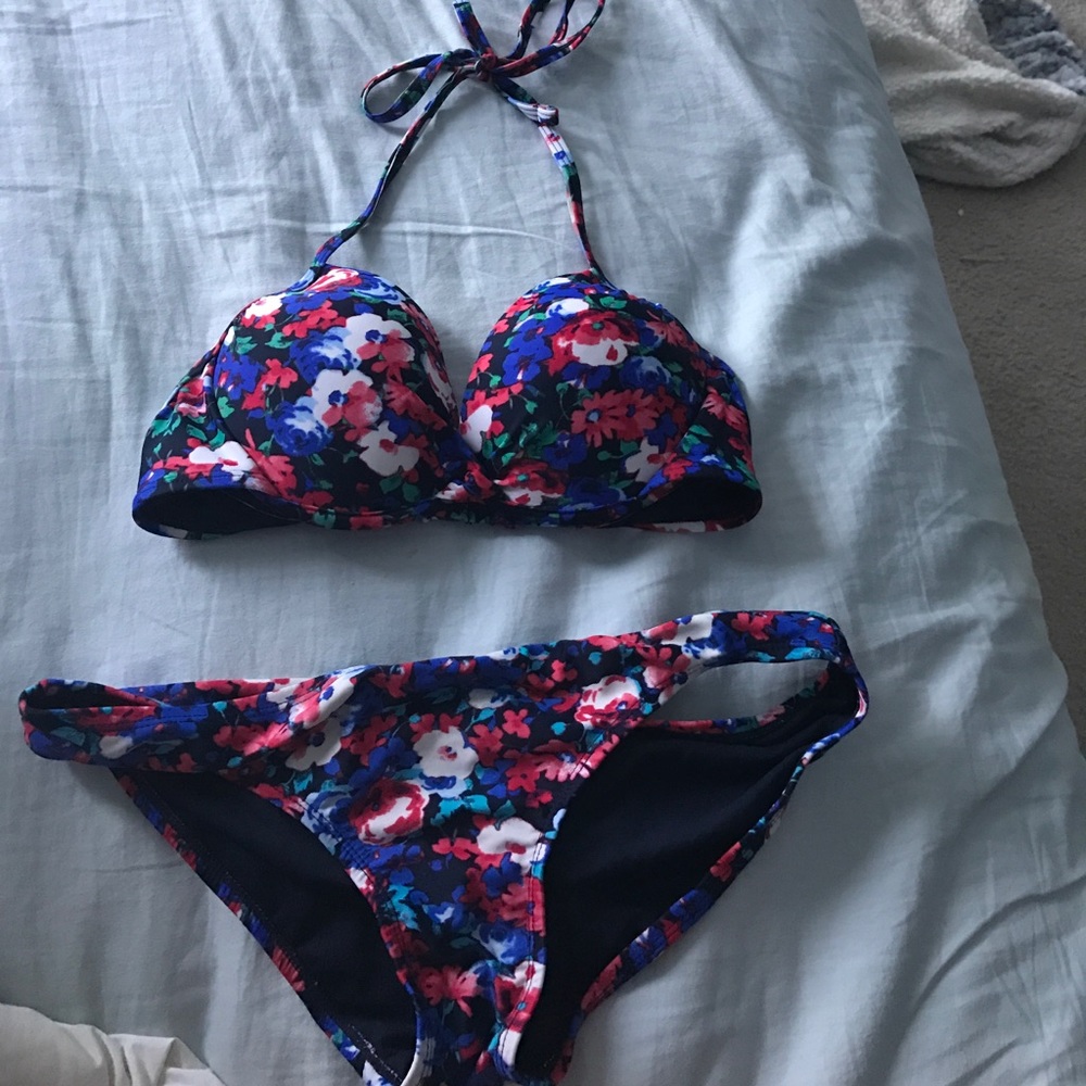 Floral swimsuit set