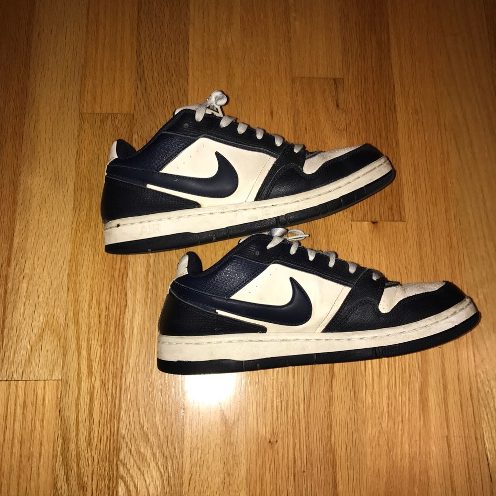 Nike Air Force 1 shoes size 8 navy & white