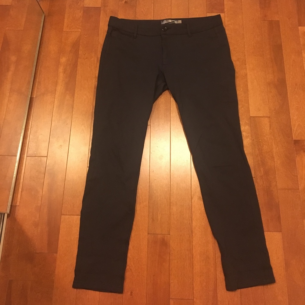 Dark gray Paige legging jeans