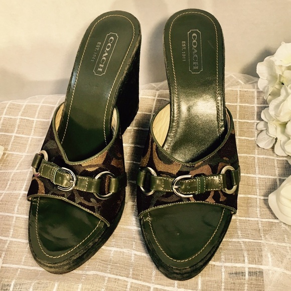 COACH SIGNATURE OPEN TOE WEDGE SANDALS HEELS - Picture 1 of 7