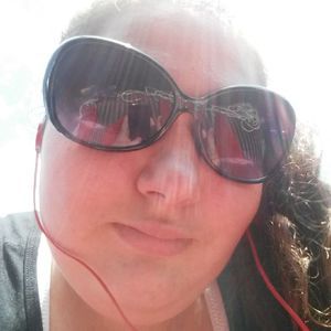 Meet your Posher, Michaela