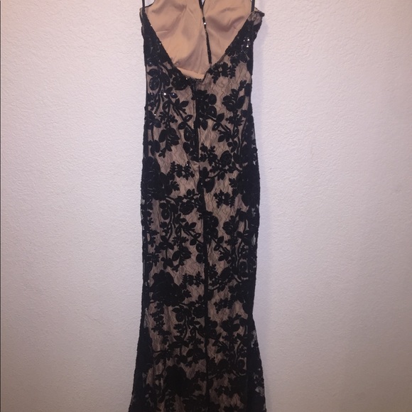 Sexy formal dress 😍 - Picture 2 of 8