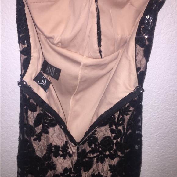 Sexy formal dress 😍 - Picture 3 of 8