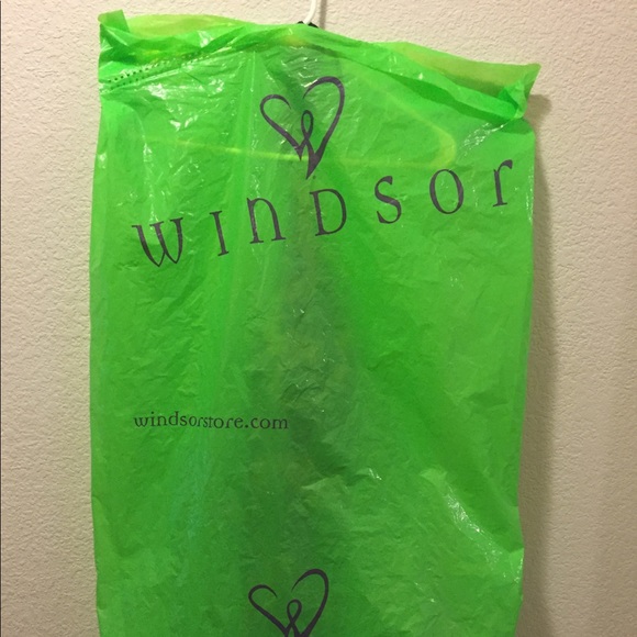 Sexy formal dress 😍 - Picture 6 of 8