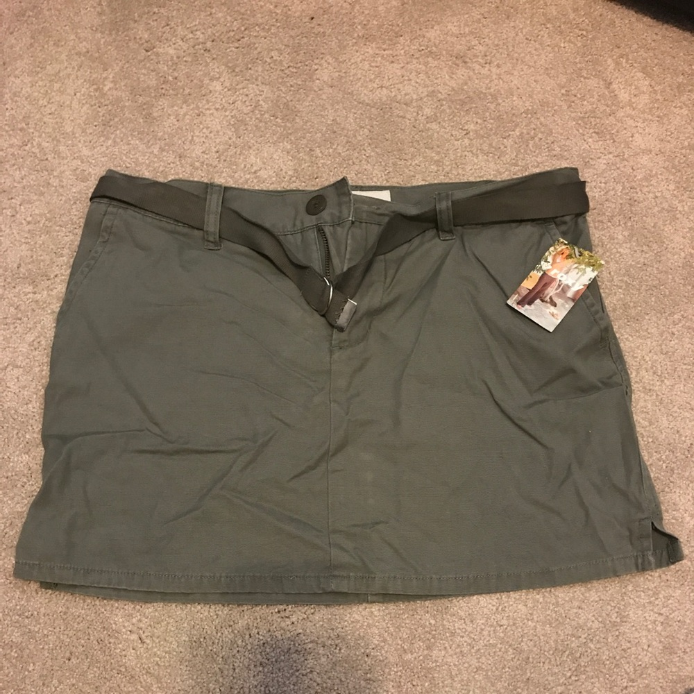 NWT Roxy Skirt