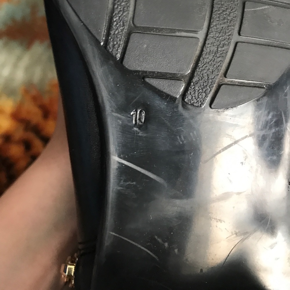 Boots - Picture 3 of 4