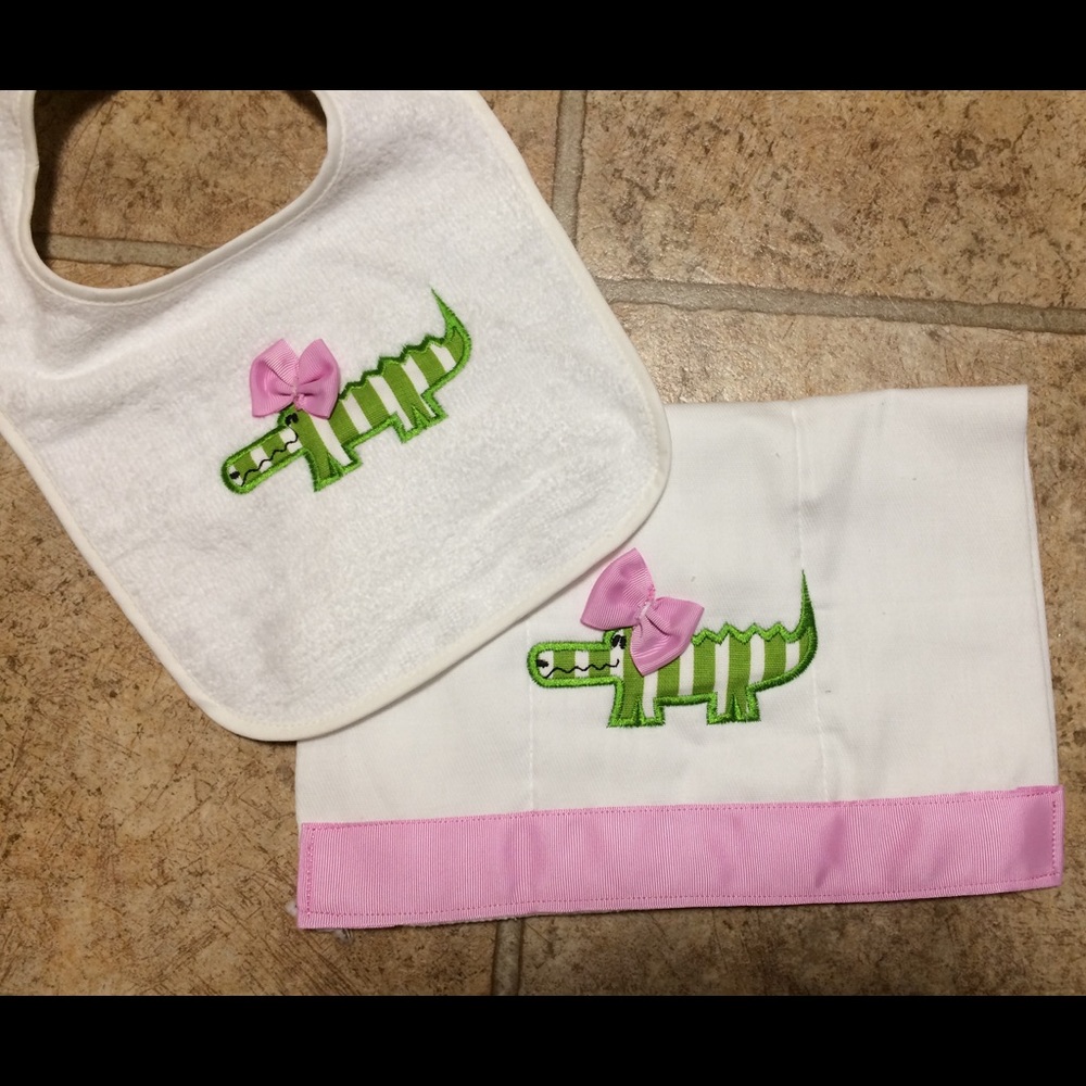 One burp and bib set