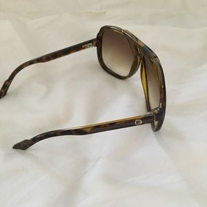 Gucci shades, like new condition