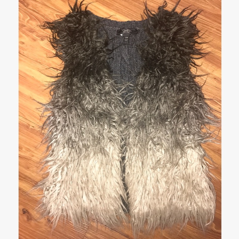 Women's Jessica Simpson Faux Fur Vest ✨