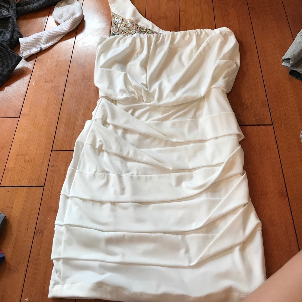 White bingy homecoming dress