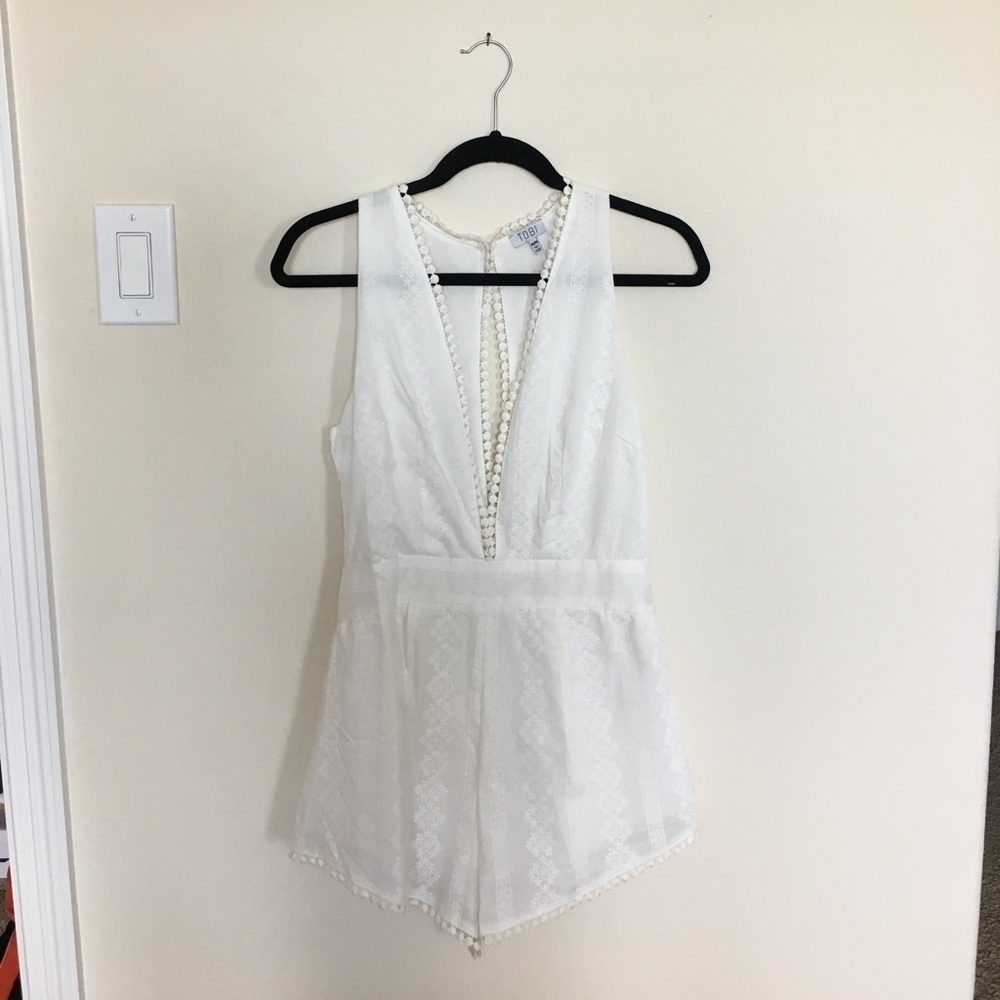{SOLD} TOBI Plunging Neckline White Romper - Picture 1 of 5