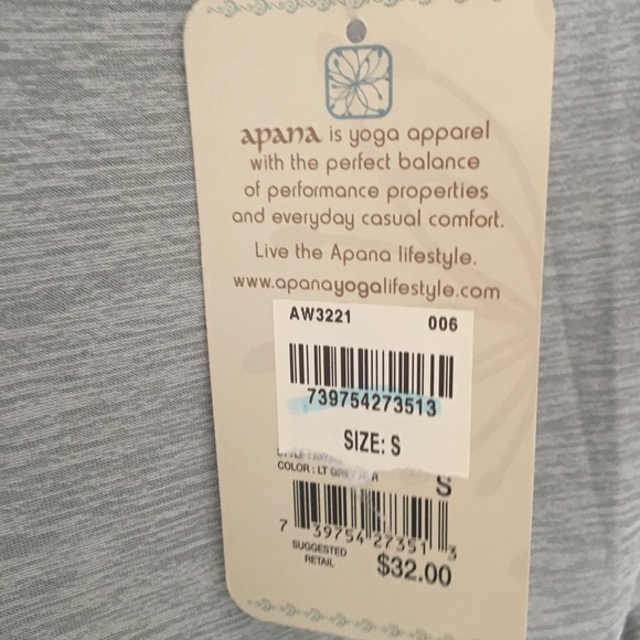 SOLD!! NWT long sleeve yoga top - Picture 5 of 8
