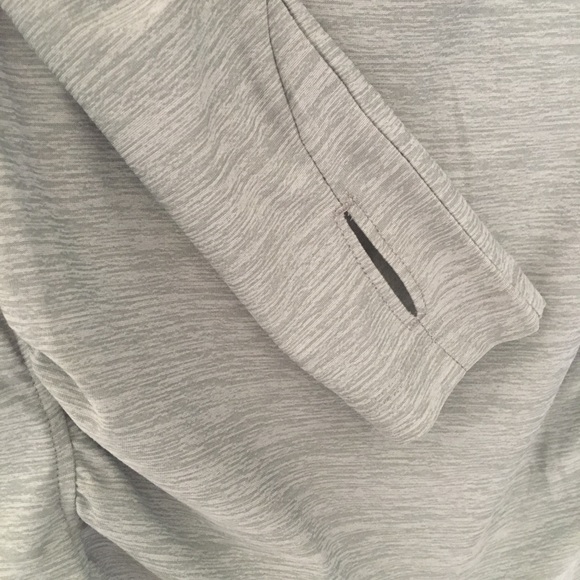 SOLD!! NWT long sleeve yoga top - Picture 6 of 8