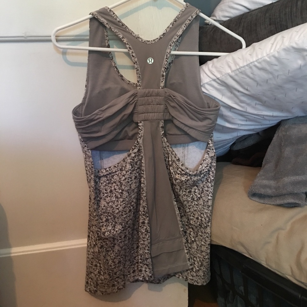 Lululemon tank top