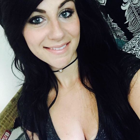 Meet your Posher, Stephanie - Picture 1 of 1
