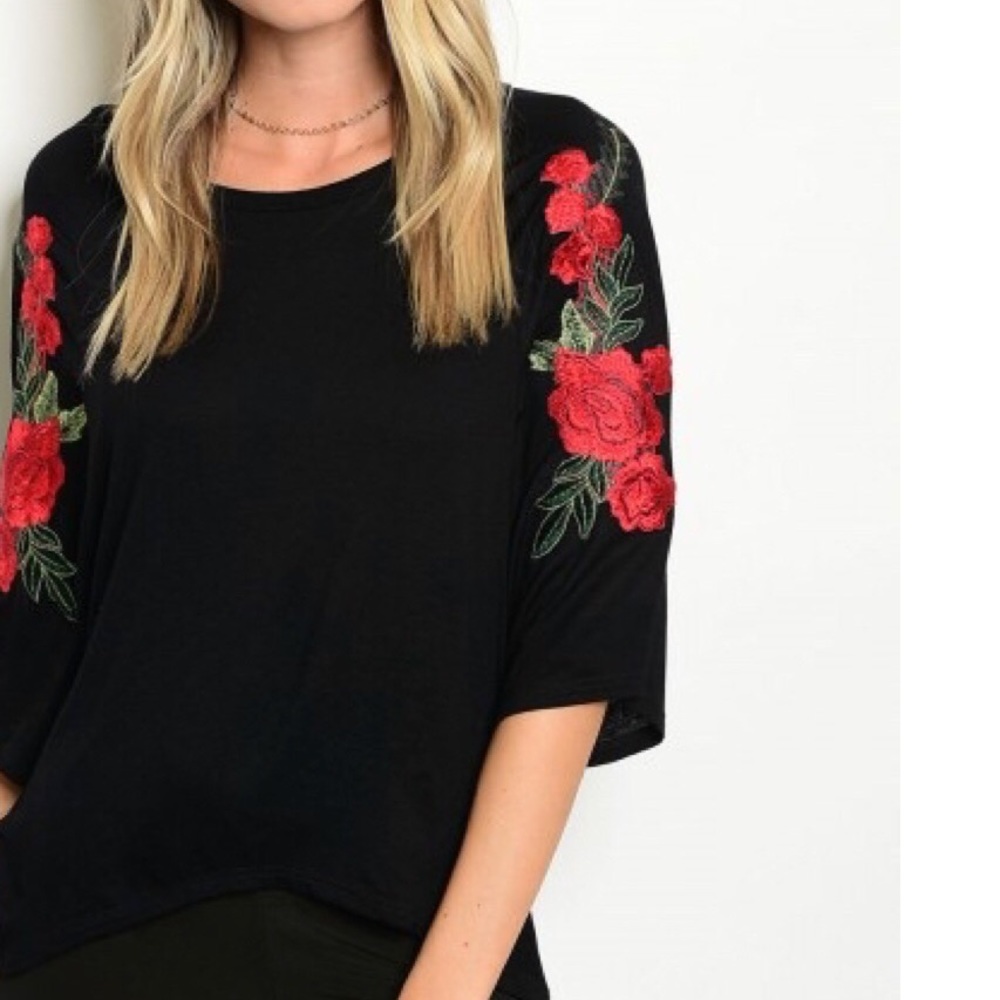 SOLD OUT ❣️Black Top with Embroidered Roses - Picture 4 of 4