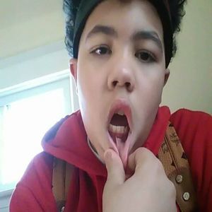 Meet your Posher, Zay