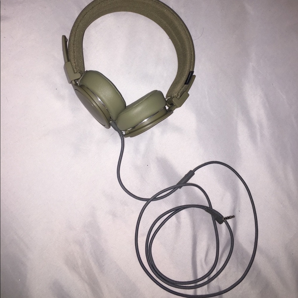 Earphones