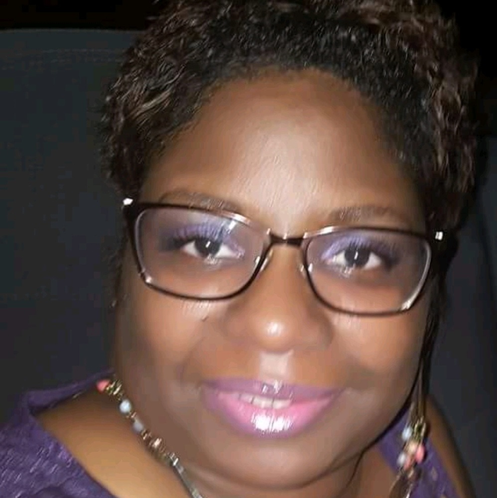 Meet your Posher, Sheneque