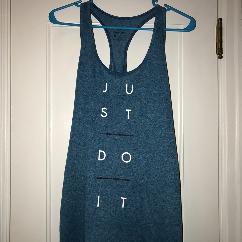 NIKE WORKOUT TANK