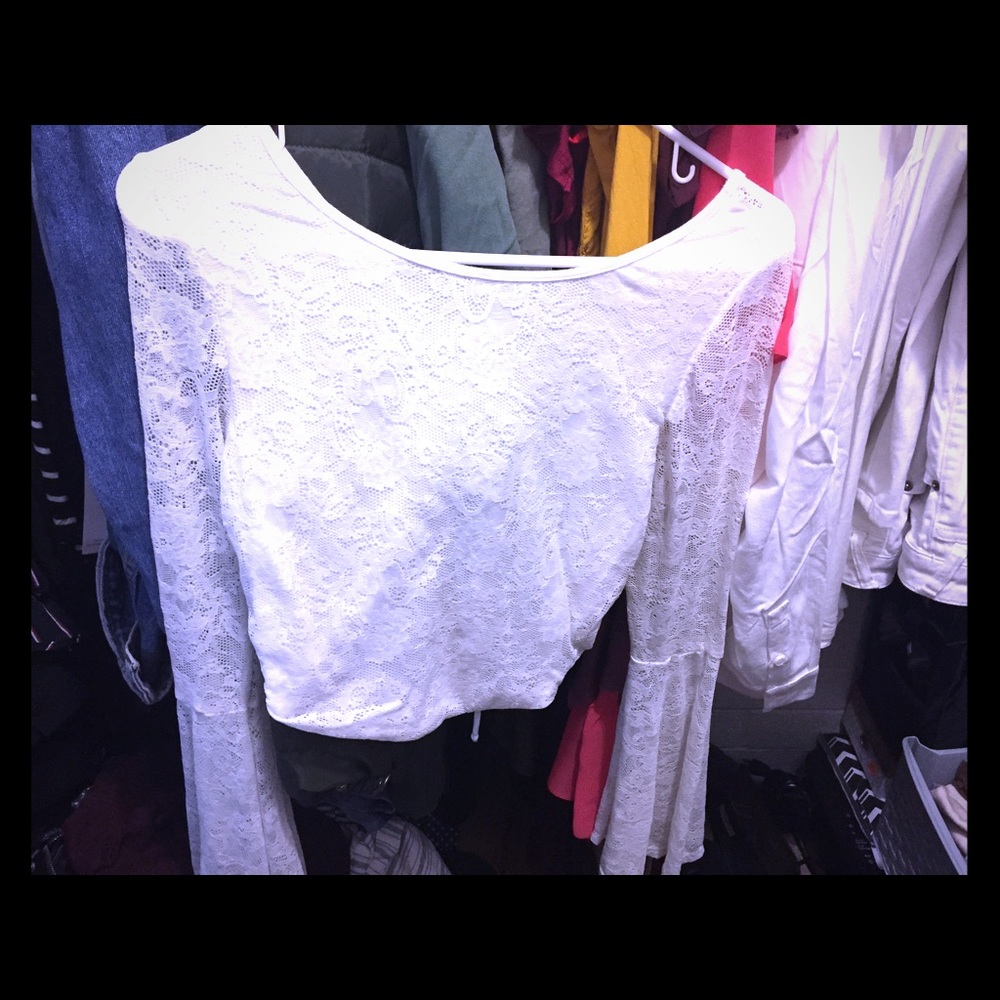 Long sleeve crop top