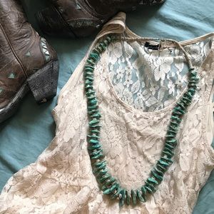 10 Ct. turquoise necklace