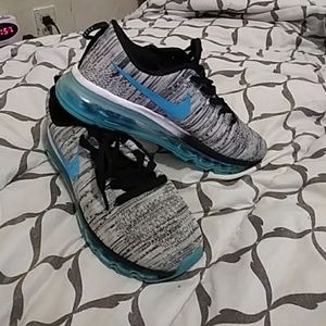 Running Shoes