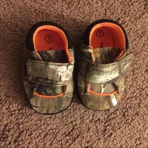 Infant northern trail shoes