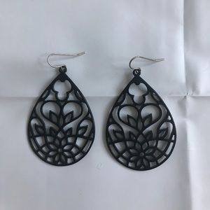 Black Detailed Earrings **BUNDLE ME**