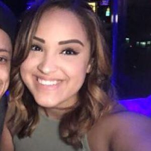 Meet your Posher, Yalina