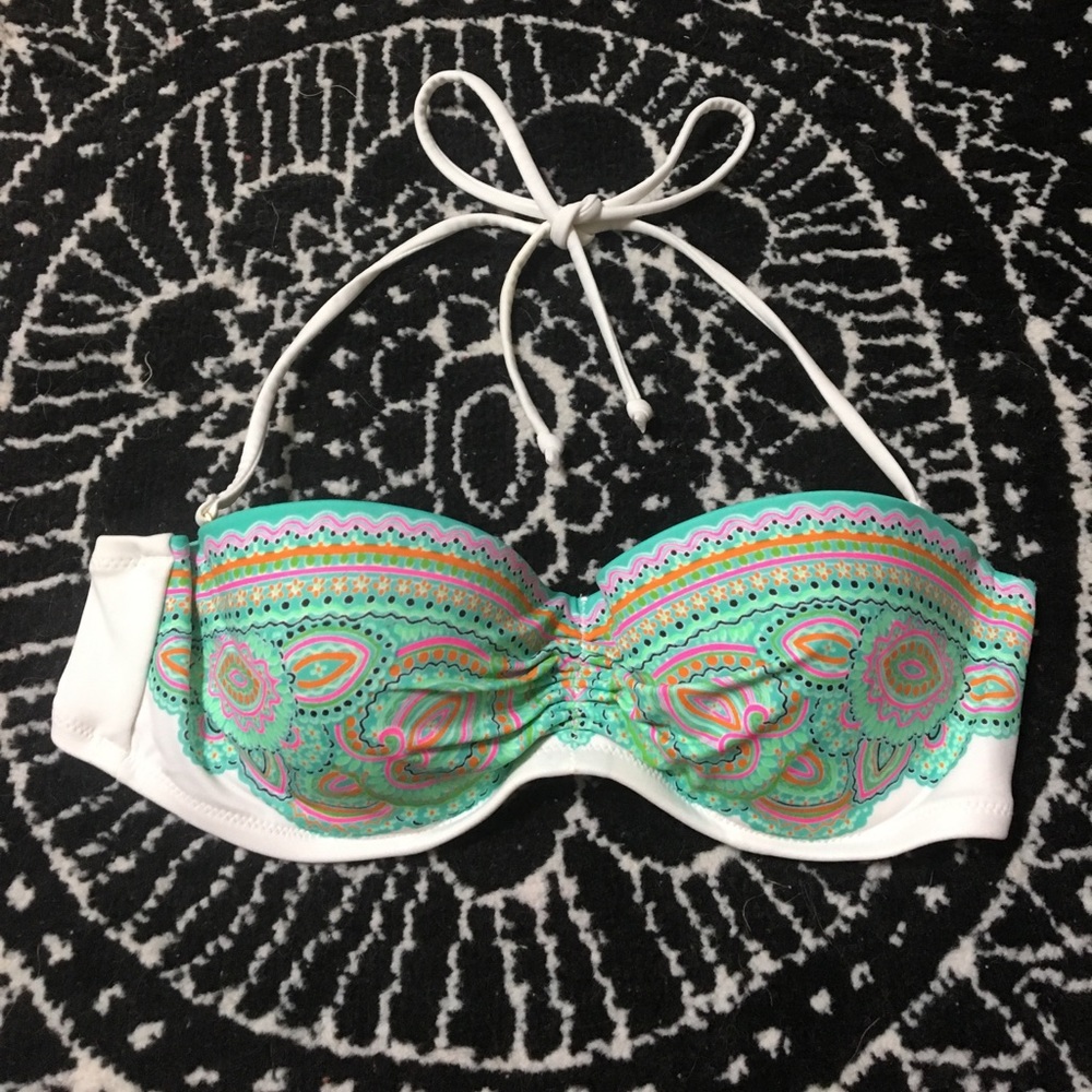 Strapless VS bikini top