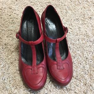 Miz Mooz Queen of Hearts Heel 2 inch