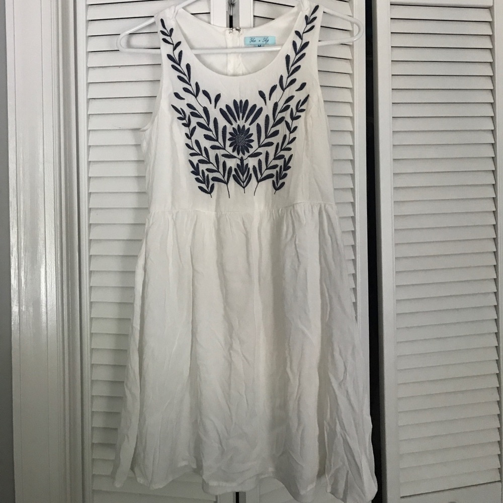Never worn! Great for summer and spring!