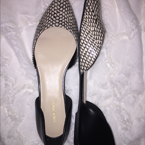 NINE WEST FLATS - Picture 3 of 5