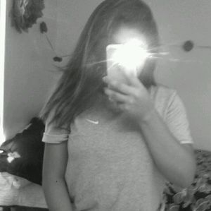 Meet your Posher, Adela