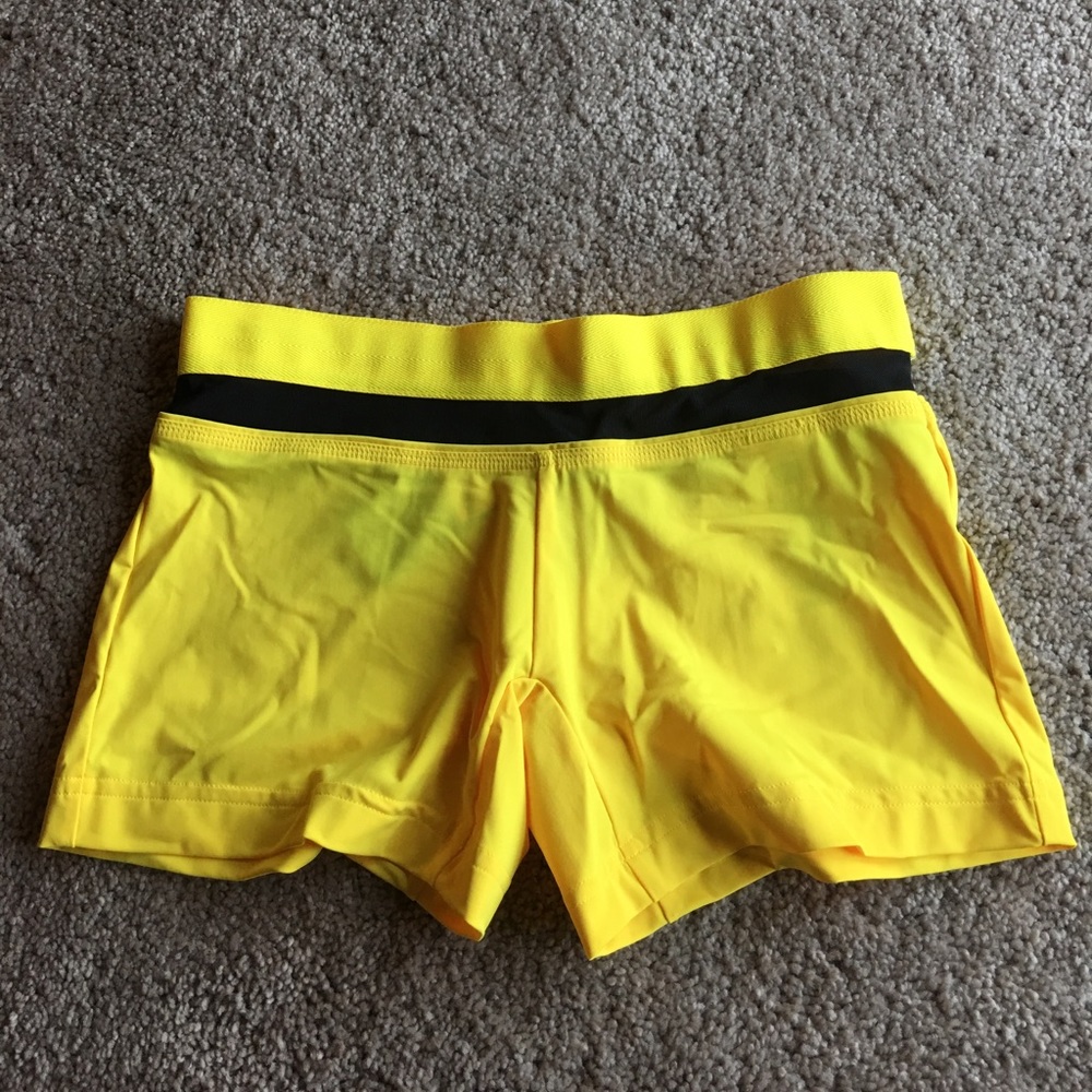 NWT Stella McCartney Adidas shorts