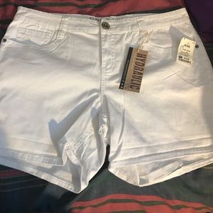 Hydraulic White Shorts