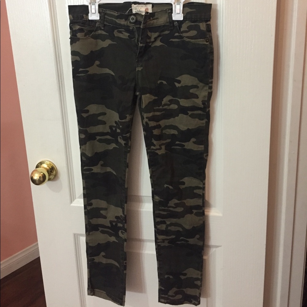 Army print jeans