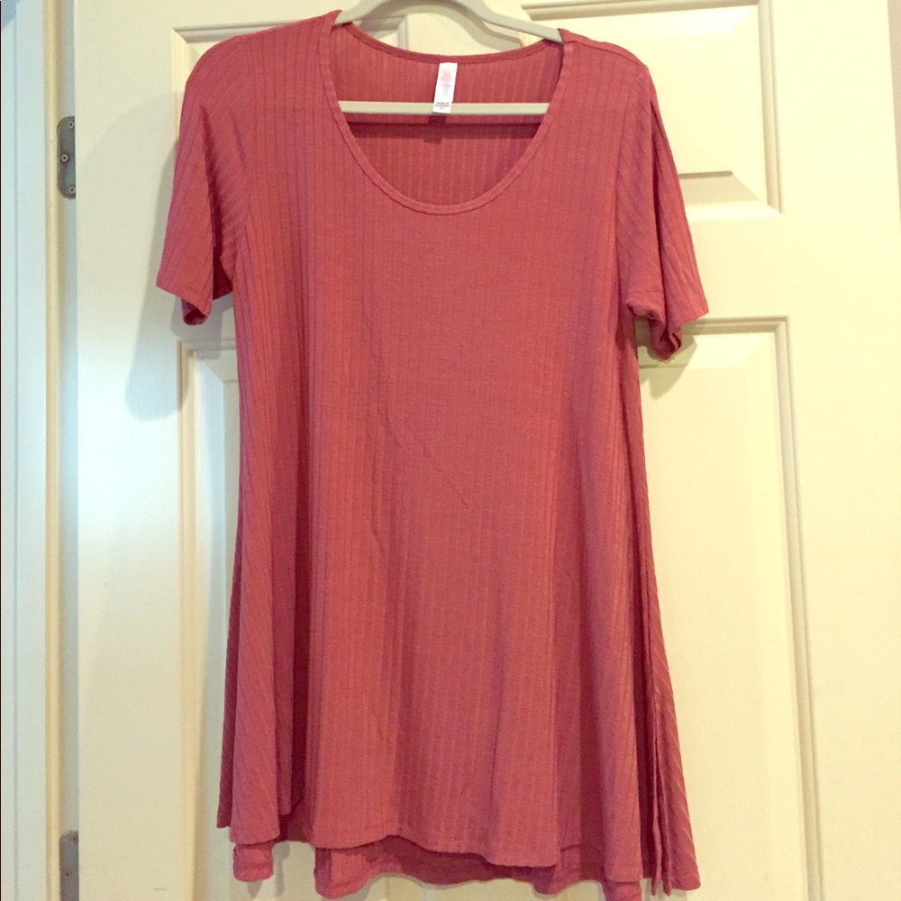 LuLaRoe shirt