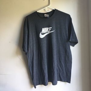 Men's Vintage Nike Shirt