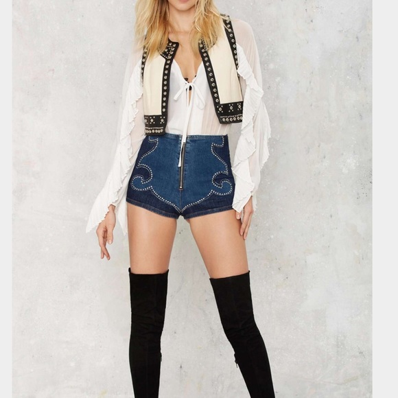 🆕 Nasty Gal Cavalry Studded Leather Vest - Picture 2 of 8