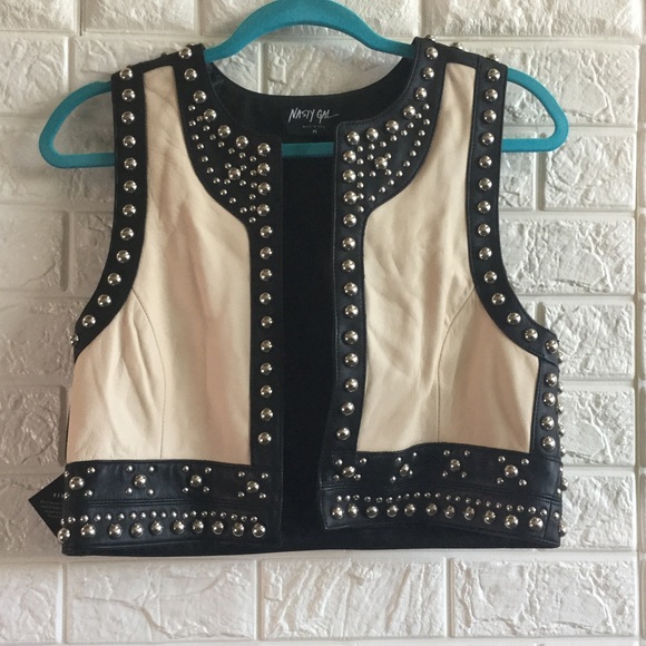 🆕 Nasty Gal Cavalry Studded Leather Vest - Picture 5 of 8