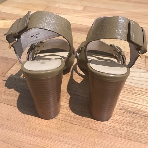 SALE‼️ KATE SPADE CHUNK HEEL - Picture 5 of 7