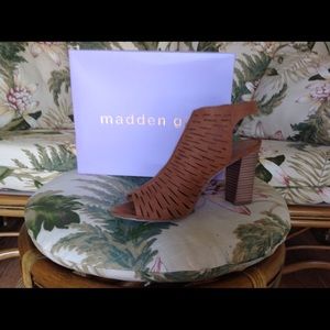 Madden Girl size 10 NWT