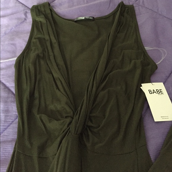 ❤️Olive twist front plunging v neck maxi dress NWT - Picture 3 of 3